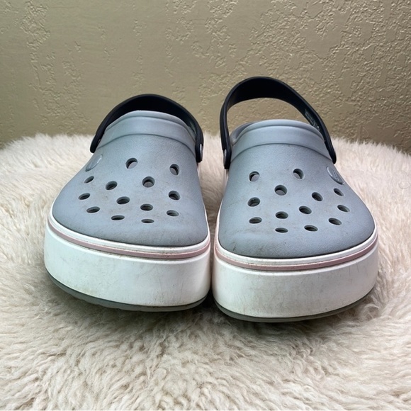 Crocs platform size 8 - Picture 5 of 5